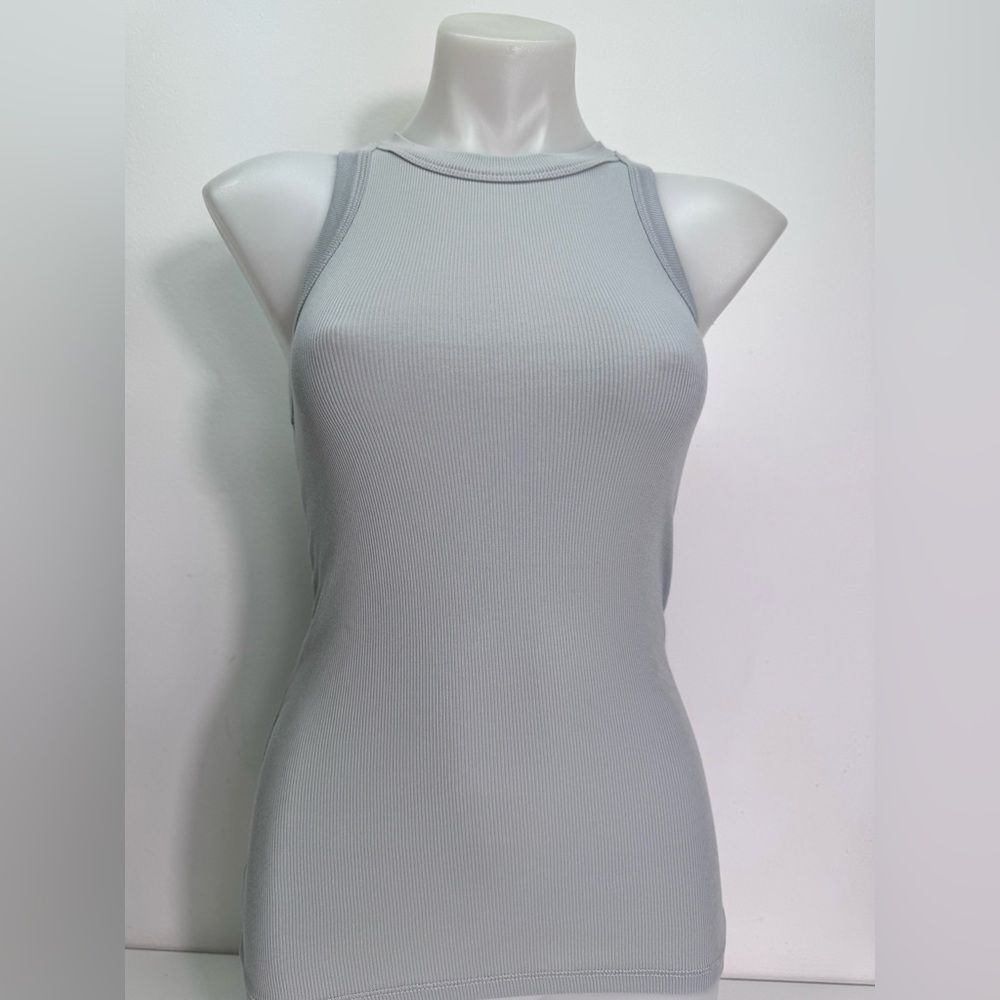easy standard Gray Ribbed Tank Top Sz medium NWT